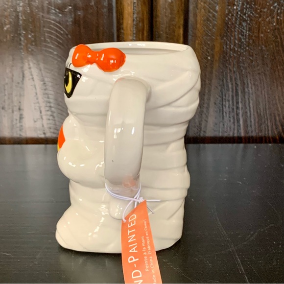 Mummy Girl Holding Candy Corn Ceramic Halloween Mug - Picture 9 of 14